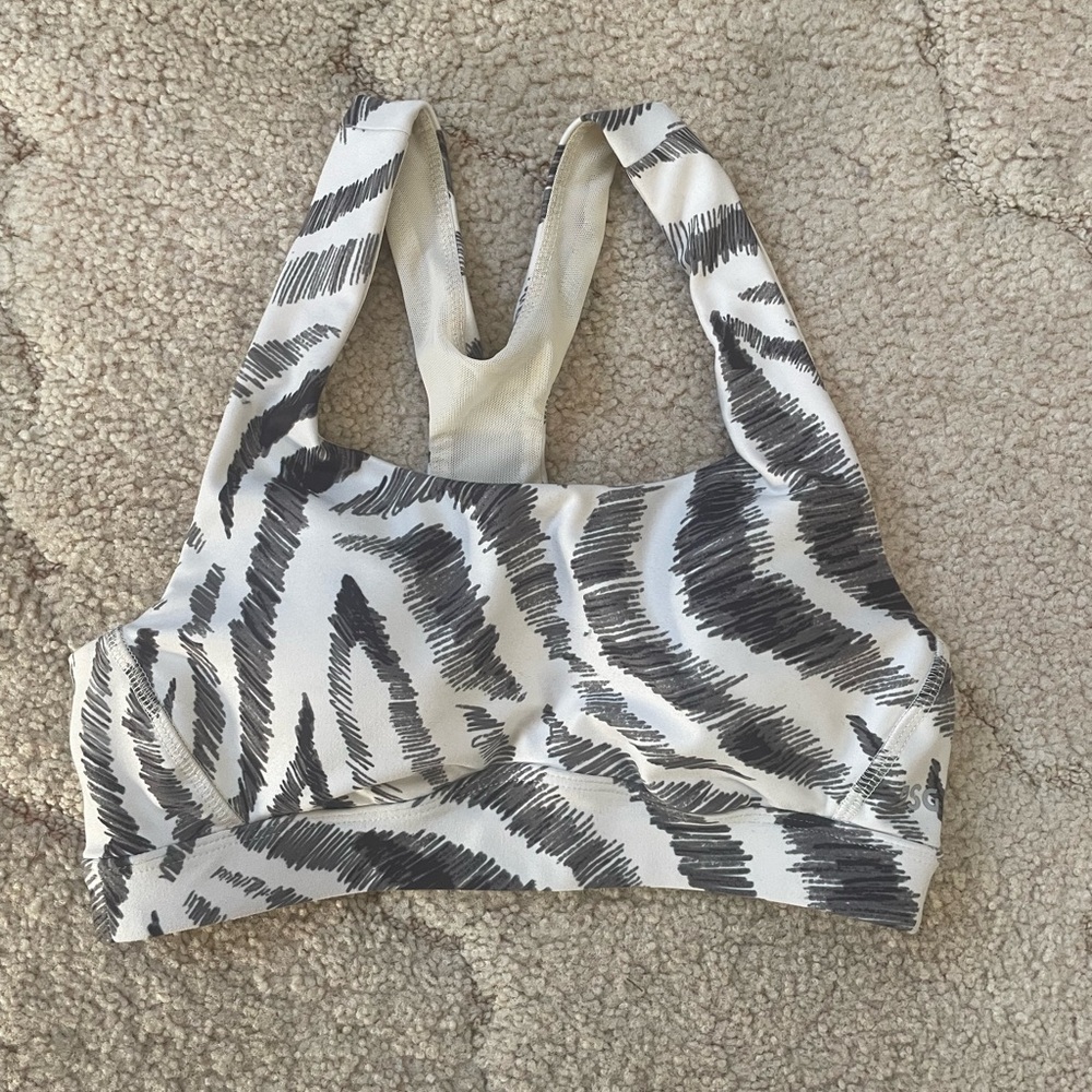 Women’s XS Zebra Print Sports Bra
